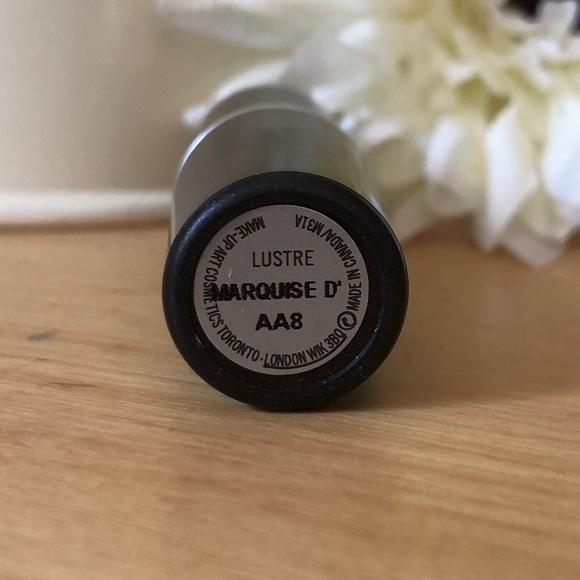 MAC Lustre Lipstick * Marquise D’ - Picture 2 of 2